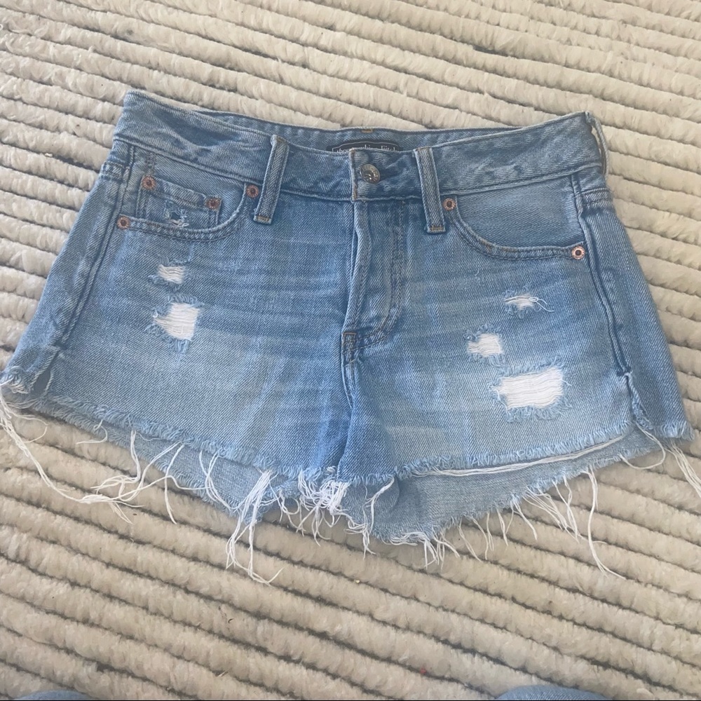 Abercrombie and Fitch distressed 3” shorts size 24 in light wash